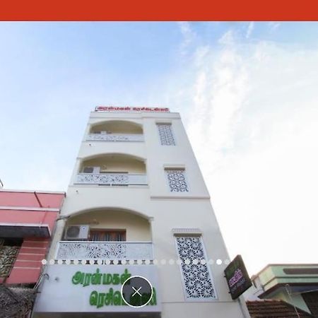 ホテル Aranmagan Residency Tiruchchendūr エクステリア 写真